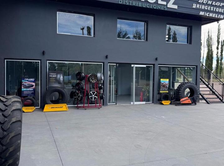Local comercial · 657m²