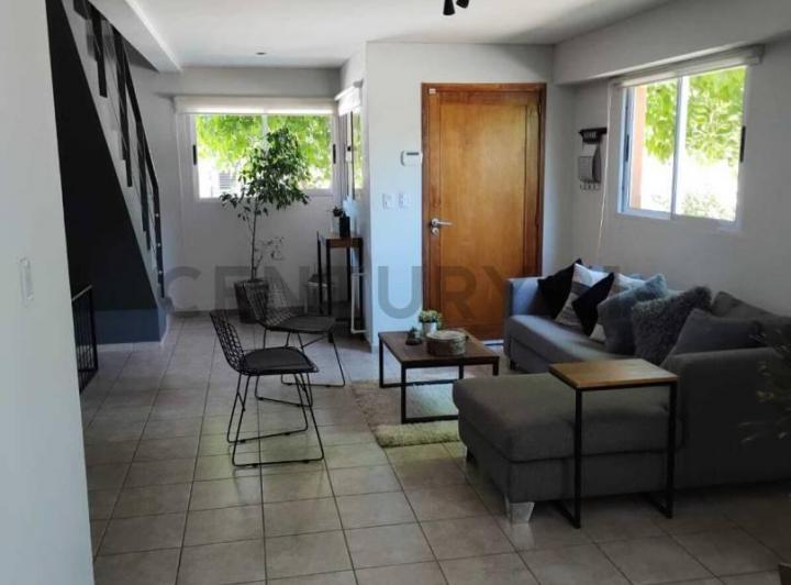 Casa · 90m² · 4 Ambientes · 1 Cochera