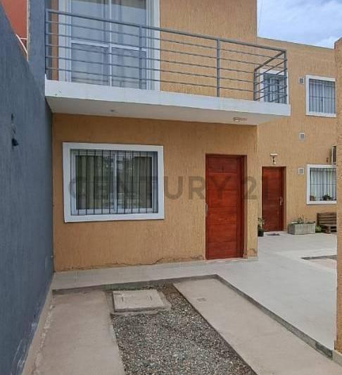 Casa · 90m² · 4 Ambientes · 1 Cochera