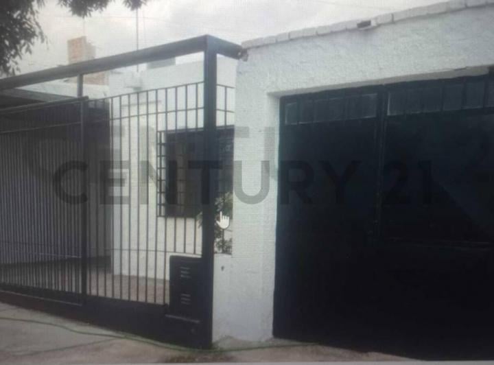 Casa · 140m² · 3 Dormitorios · 3 Cocheras