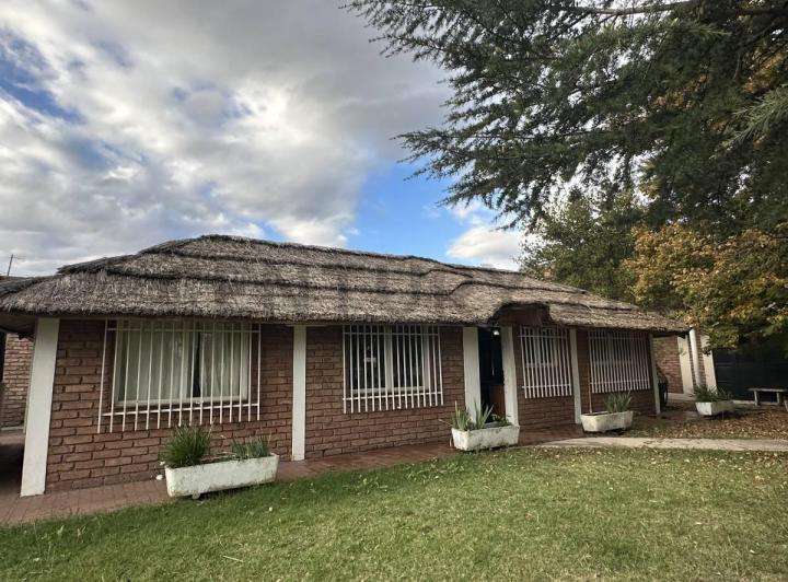 Casa · 359m² · 3 Ambientes · 3 Cocheras
