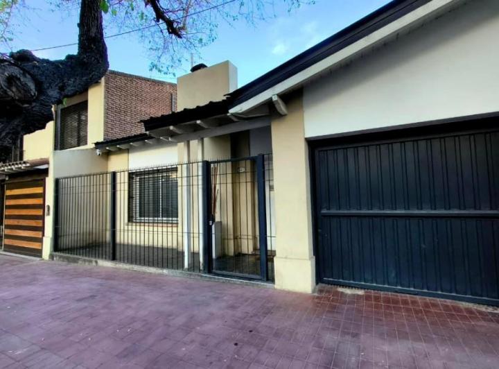 Casa · 152m² · 5 Ambientes · 1 Cochera