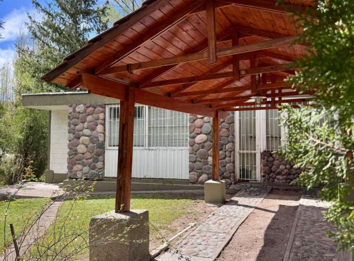 Casa · 110m² · 2 Ambientes · 1 Cochera