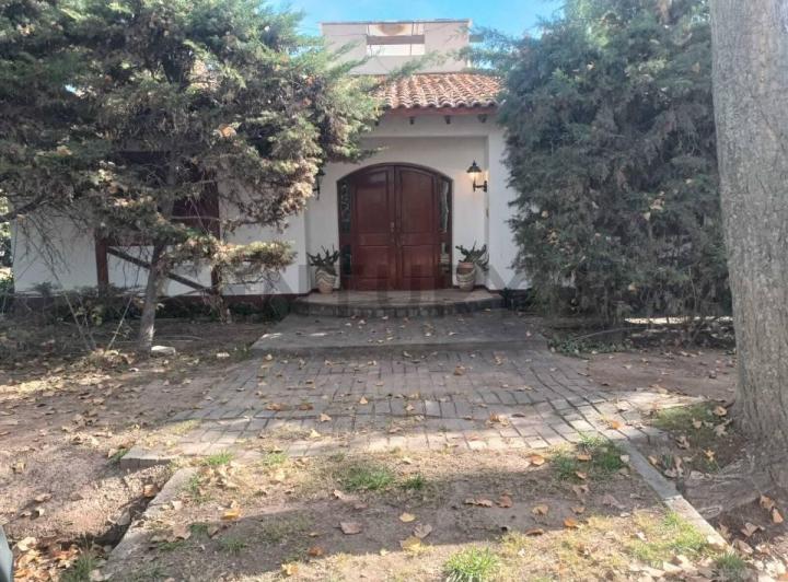 Casa · 241m² · 6 Ambientes