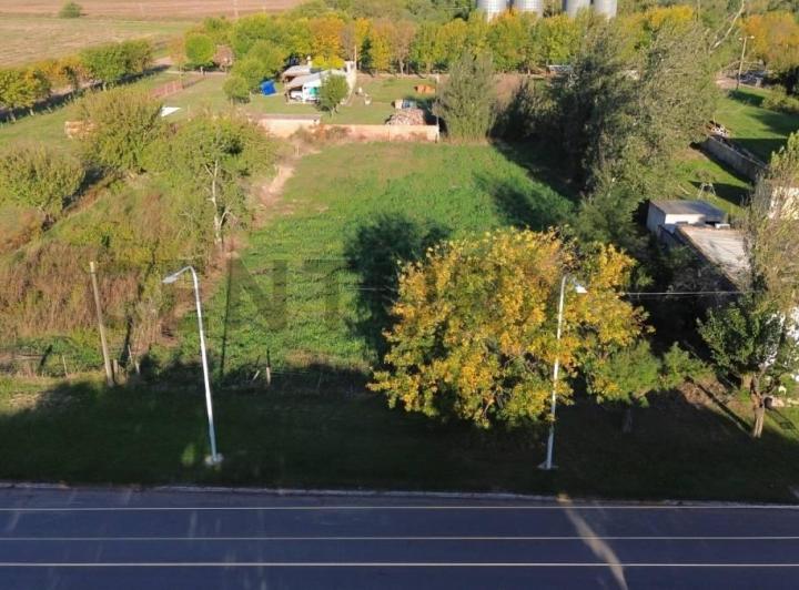 Terreno · 1800m²