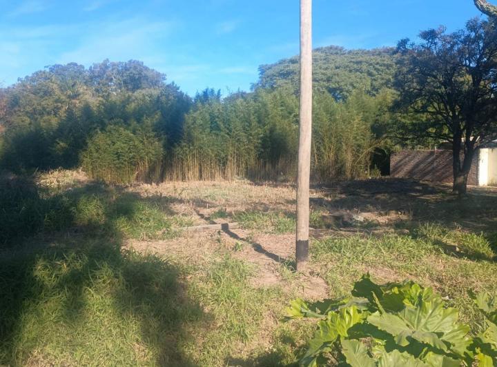 Terreno · 823m²