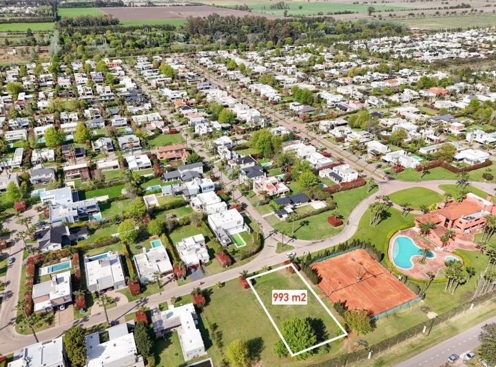 Terreno · 993m²
