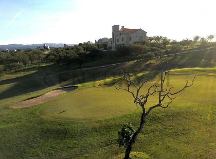 Terreno · 1056m²