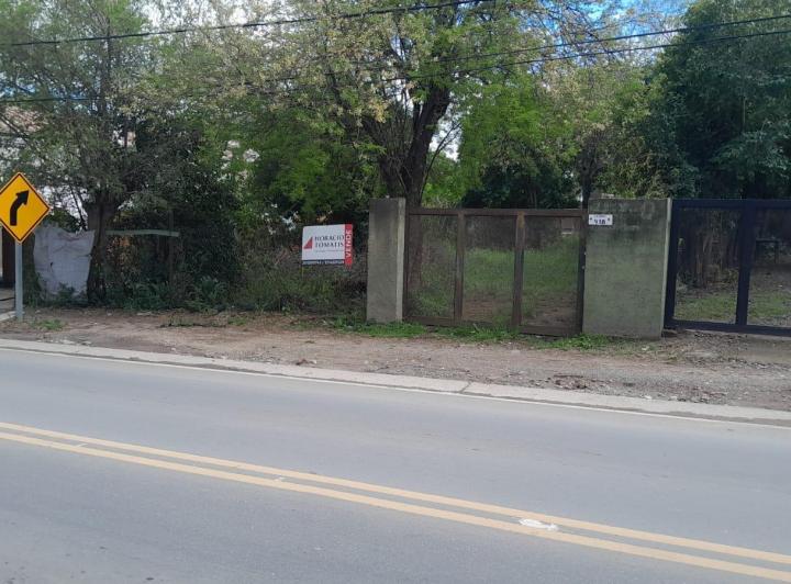 Terreno · 842m²