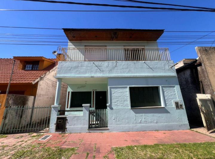 Casa · 280m² · 4 Ambientes · 2 Cocheras