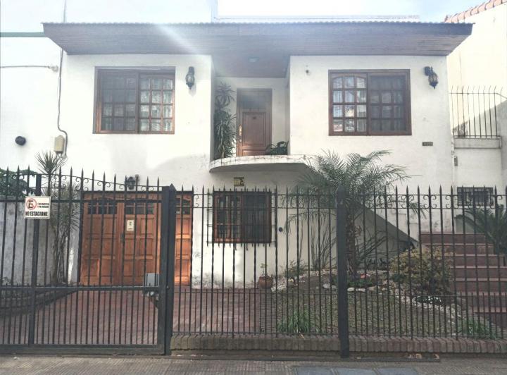 Casa · 185m² · 4 Ambientes · 3 Cocheras