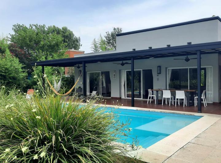 Casa · 150m² · 5 Ambientes · 1 Cochera