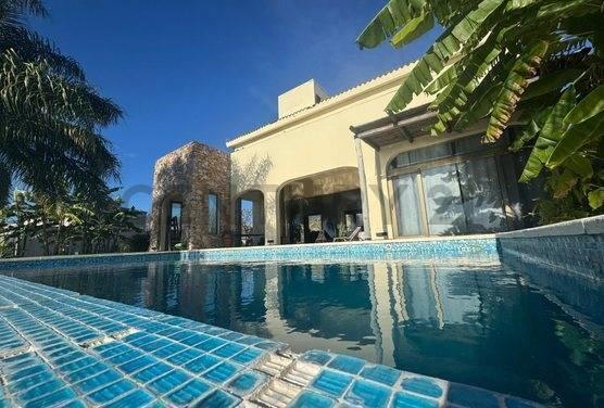 Casa · 190m² · 4 Ambientes · 1 Cochera