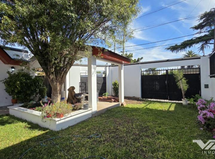 Casa · 67m² · 4 Ambientes · 1 Cochera