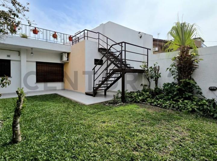 Casa · 160m² · 4 Ambientes · 1 Cochera
