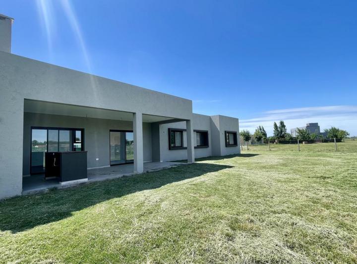 Casa · 178m² · 5 Ambientes