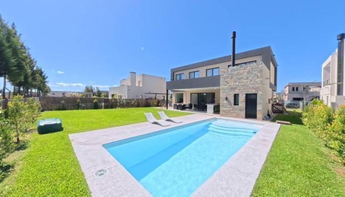 Casa · 207m²