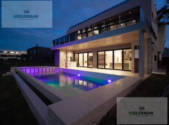 Casa · 584m² · 9 Ambientes · 2 Cocheras