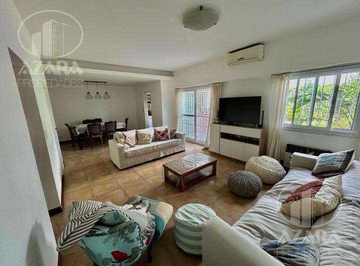 Casa · 180m² · 6 Ambientes · 1 Cochera