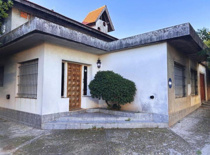 Casa · 165m² · 5 Ambientes · 1 Cochera