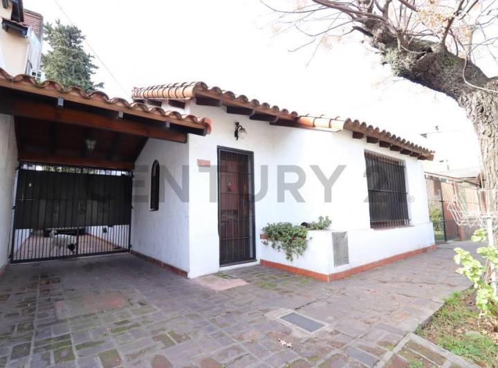 Casa · 265m² · 7 Ambientes · 2 Cocheras