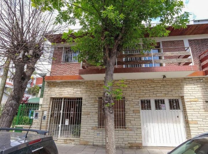 Casa · 388m² · 5 Ambientes · 6 Cocheras