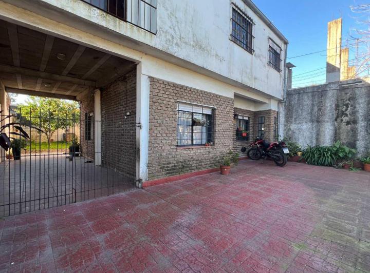 Casa · 149m² · 6 Ambientes · 3 Cocheras