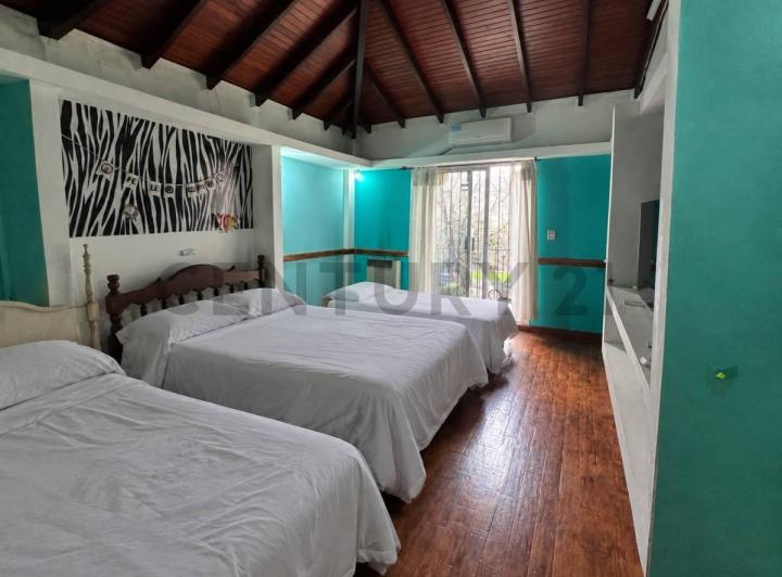 Casa · 269m² · 6 Ambientes · 2 Cocheras