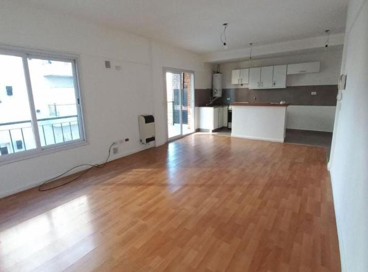 Departamento · 50m² · 2 Ambientes · 1 Cochera
