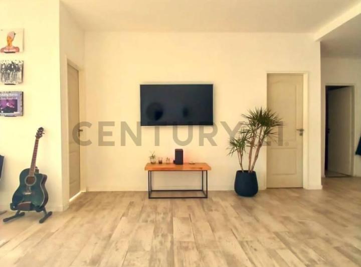 Departamento · 80m² · 3 Ambientes · 1 Cochera