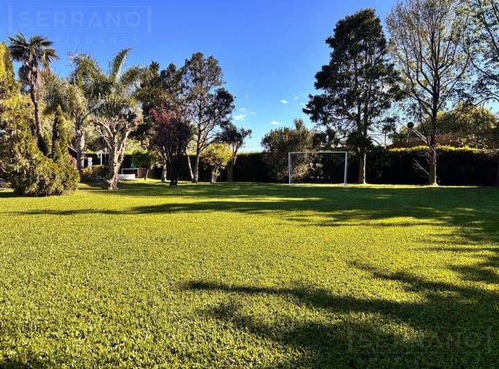 Terreno · 730m²