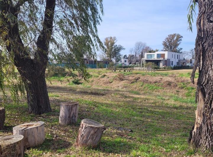 Terreno · 813m²