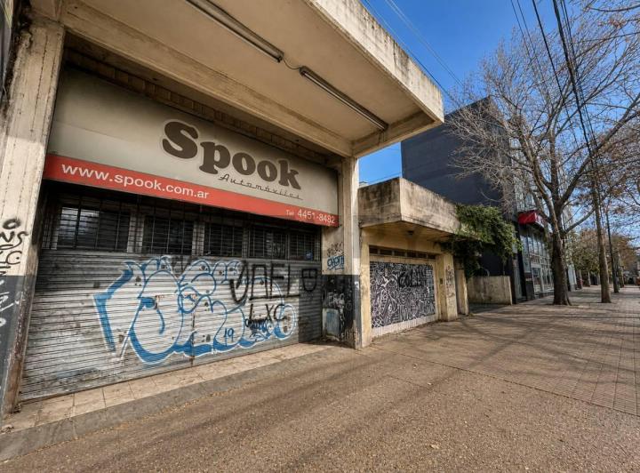 Local comercial · 378m²