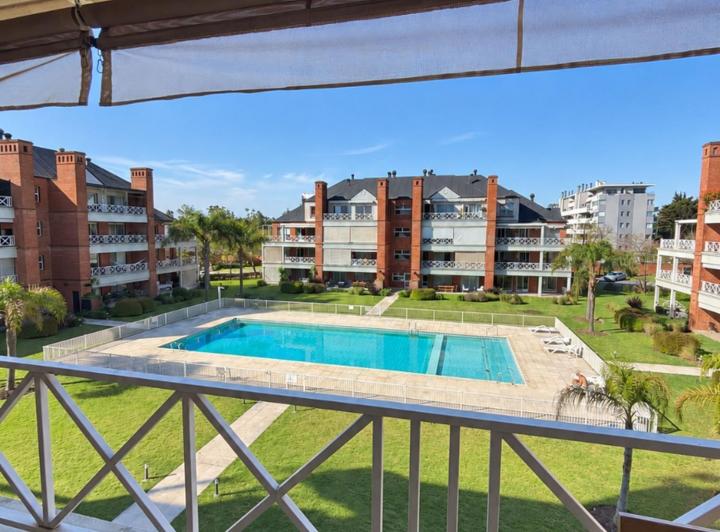 Departamento · 60m² · 2 Ambientes · 1 Cochera