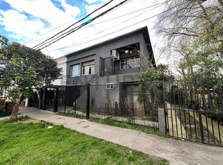 Casa · 90m² · 3 Ambientes · 1 Cochera