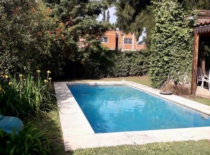 Casa · 70m² · 3 Ambientes · 3 Cocheras