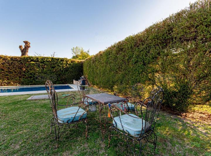 Casa · 200m² · 5 Ambientes · 1 Cochera
