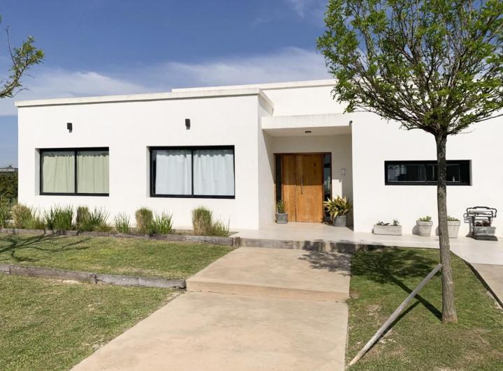 Casa · 140m² · 4 Ambientes