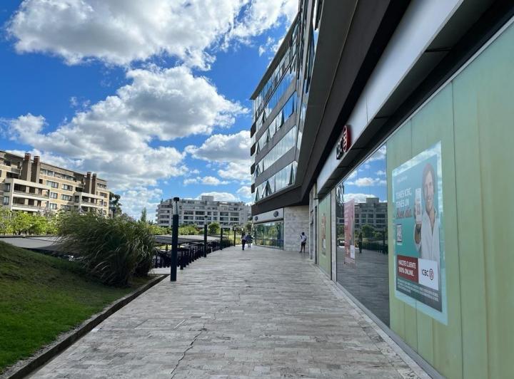 Oficina comercial · 131m² · 2 Cocheras