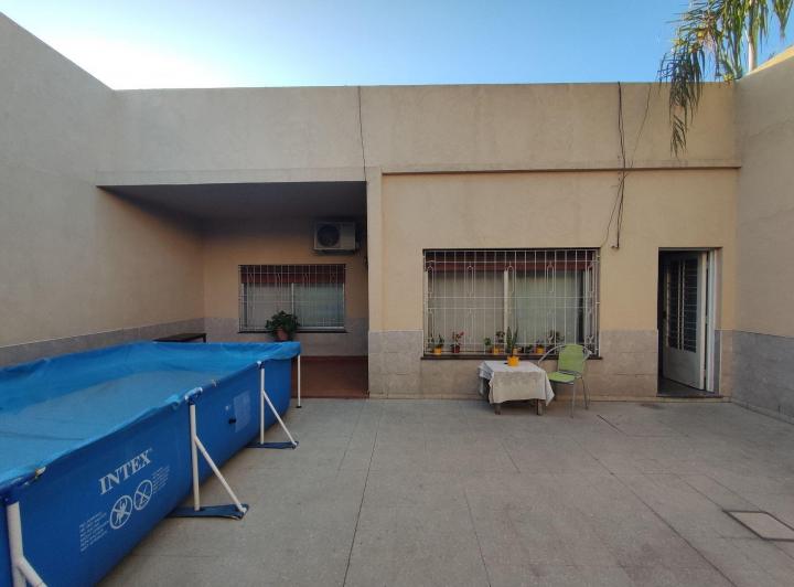 Casa · 274m² · 3 Ambientes · 6 Cocheras