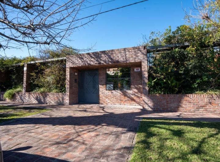 Casa · 338m² · 5 Ambientes · 3 Cocheras
