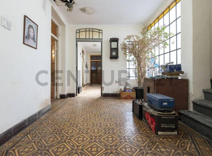 Casa · 200m² · 7 Ambientes · 1 Cochera