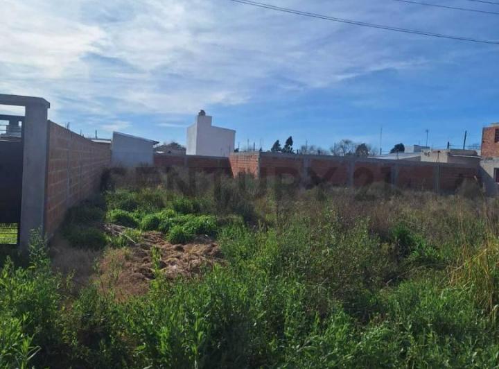 Terreno · 327m²