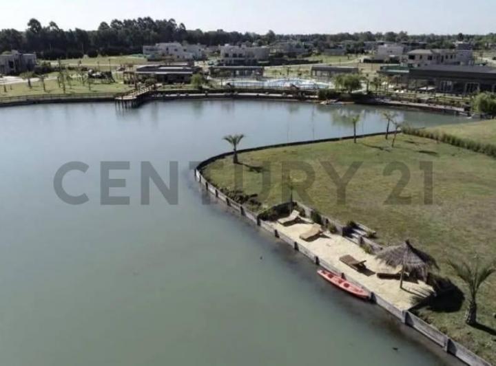 Terreno · 980m²