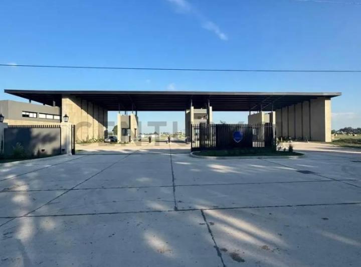 Terreno · 700m²