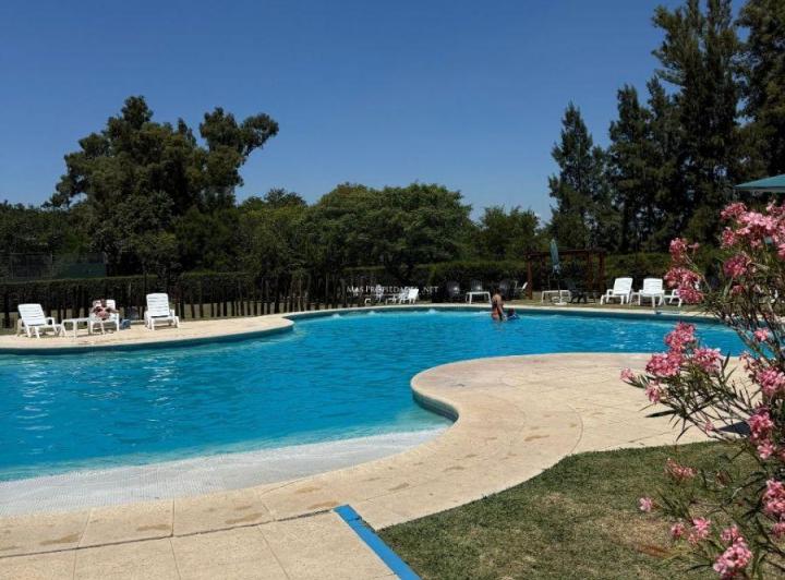Terreno · 725m²