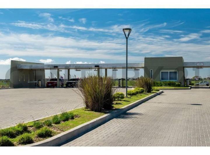Terreno · 763m²