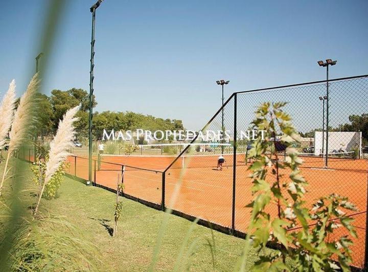 Terreno · 606m²