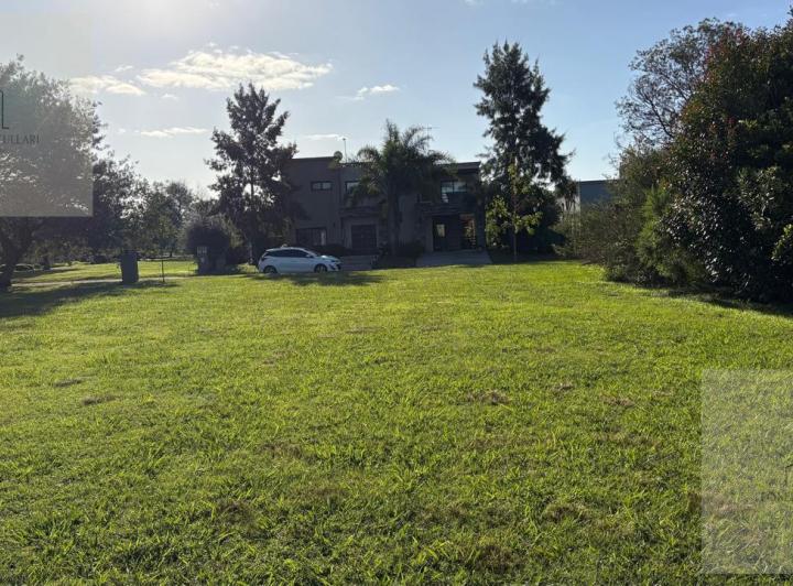 Terreno · 800m²