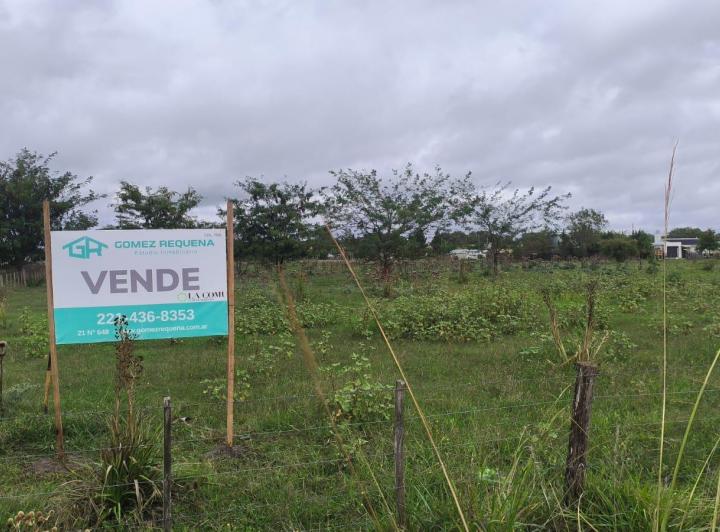 Terreno · 937m²
